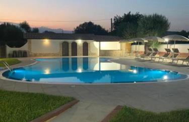 Villa Parisi con piscina - Foto 8