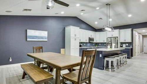 Swim, Golf, Grill and Chill! Surprise Group Getaway - Foto 4