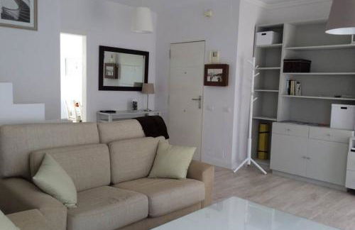 Chalet pareado a 5 minutos andando de la playa - Foto 3