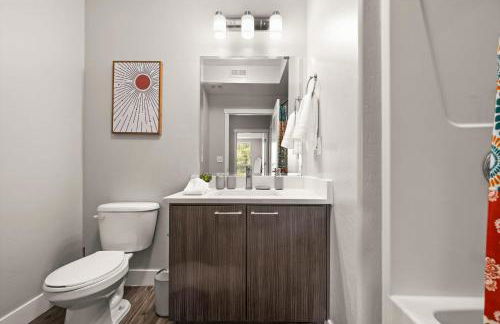 Cozy Getaway Near City Center - Foto 29