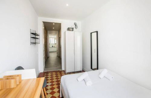 31ARA1092- Newly Refurbished 2BR Flat in the Gothi - Photo 21