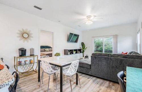 Downtown Tampa Walk to Restaurants Renovated - Foto 8