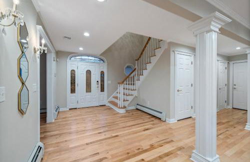 Huge Retreat w Alaska King, Pool & Jacuzzi Tub Indoor - Foto 60