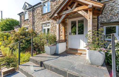 Luxury Farmhouse Retreat with Private Hot Tub & EV - Foto 45