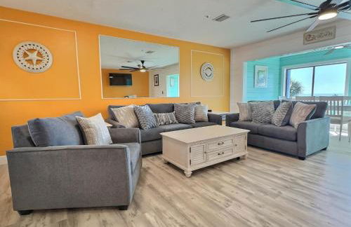 On the Beach, Walk to Village, Watch the Sunsets from Balcony - Foto 45