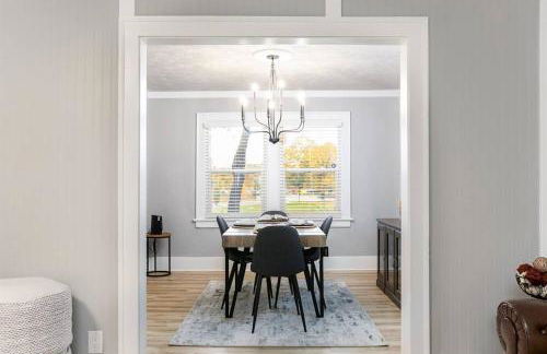 South Bend Serenity: Freshly Renovated 3BR 2mi ND - Foto 16