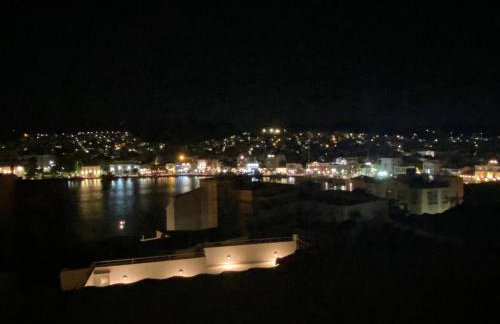 Unique Penthouse with Mytilene View - Port Apartments - Foto 40