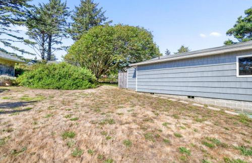 Historic Oceanside Cabin with Peek-a-boo views dog friendly - Foto 13