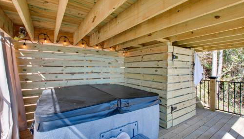 Gorgeous Cabin Great for Groups or Families with Jacuzzi, Fire Pit and Views in Alabama - Foto 5