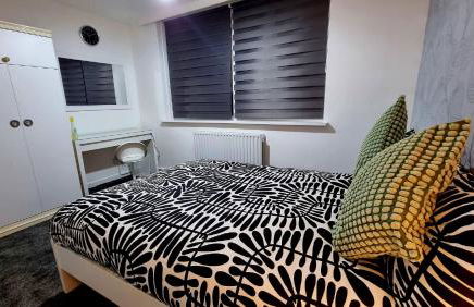 Amazing 1 bed entire flat with separate living room and kitchen in London With Free Parking - Foto 7