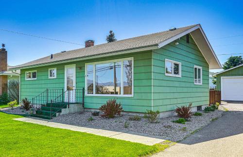 Walk to Flathead Lake Airy Home with Mtn Views! - Foto 1