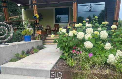 Coveted Creekside Setting, Near Downtown And Bogert Park - Foto 2