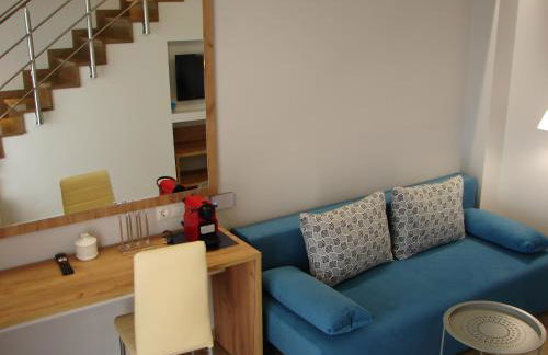 FOUR REASONS - Foto 53