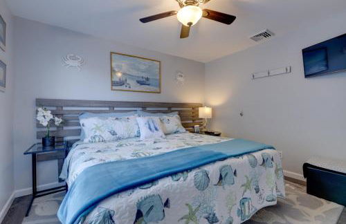 Coastal Getaway with Porch, 2 Mi to Niantic Beach! - Foto 12