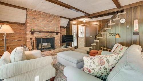 Lake Access Cabin with Deck, Fire Pit and Grill! - Foto 5