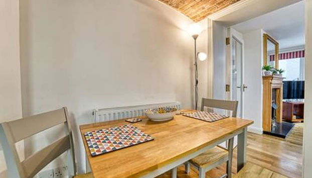 Host Stay The Basement on the Tything - Foto 5, Habitación