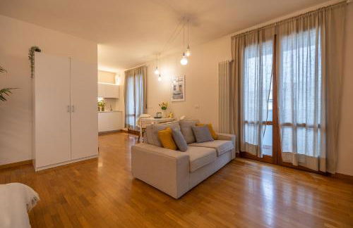 ComfortHouse Netflix, Prime, WiFi, TV, Balcony - Foto 18