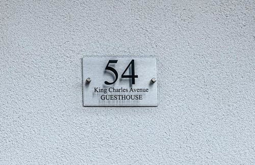 Modern and Stylish 1-Bedroom Guesthouse near M6 J10 Perfect for Business Stays & Couples Free Parking & Wi-Fi - Foto 5