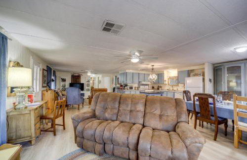 Near Hiking and Wineries Charming Camp Verde Home! - Foto 8