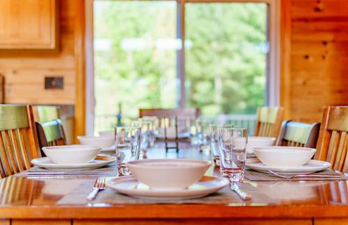 Adirondack Alpine Cabin with Hot Tub, Near Whiteface, Lake Placid, Game Rm, Fenced Yard, Views - Foto 23