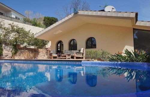 Villa de lujo de 4 dormitorios, piscina y barbacoa - Foto 7