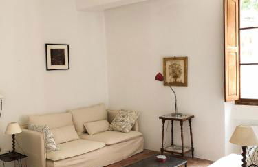 Le charme au centre du village - Photo 3