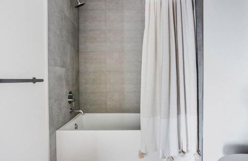 Blueground Pasadena gym elev near bars LAX-1231 - Photo 14