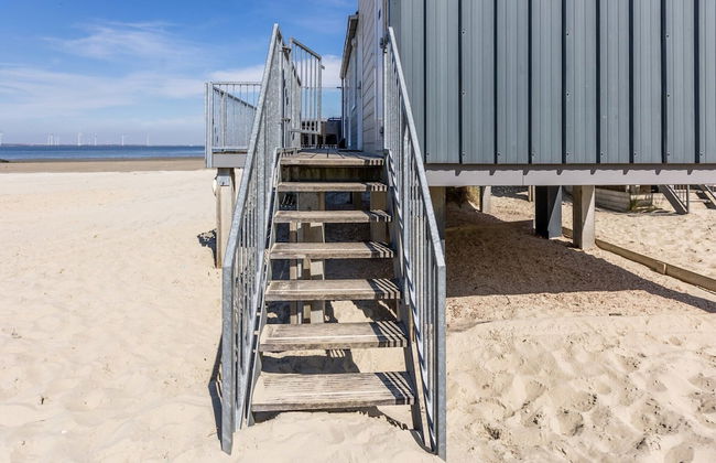 Beach House in Netherlands With Sea View - Photo 21