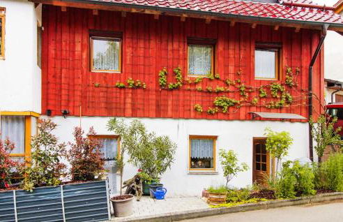 1 Bedroom Lovely Apartment In Deggingen - Foto 7