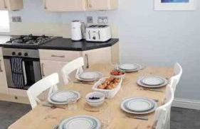 Swanage Bay Coastal Apartment - Photo 10