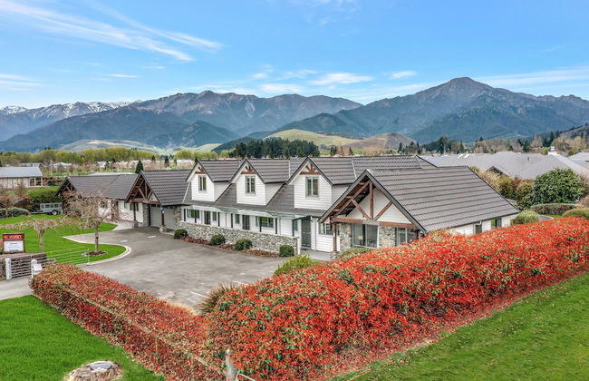 Hanmer Apartments - Photo 1