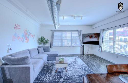The Stallion #305 - Walk to Attractions - Modern Spacious 1BD Loft in Memphis Downtown - Foto 3