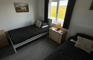 Self Catering Spacious open plan 3 bed apartment with sea views - Foto 17