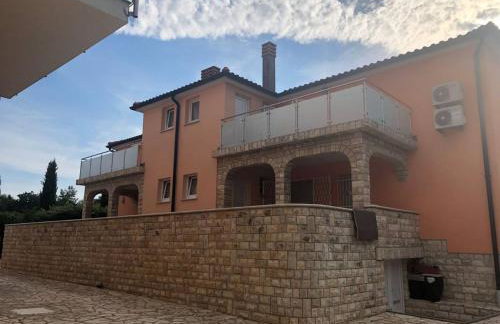 Villa Luka - Photo 1