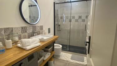 LE SAINT CYP - Toulouse - appart entier cosy et au calme, proche du métro - Foto 5