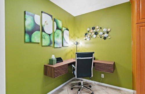 Beverly Hills Gem 1 BR Apt with Parking 218 - Photo 7