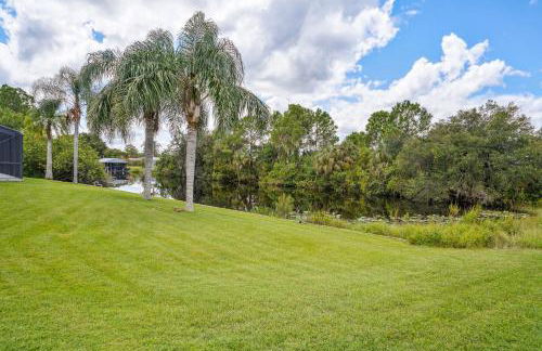 Luxurious Florida Home with Pool and Canal Access - Foto 34