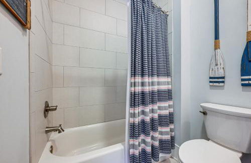 Direct Lake Access and Fire Pit Tuckasegee Cottage! - Foto 23