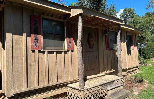 Blissful Nook Tiny Home, Cozy Retreat, Hot Tub, Close to Town, Deep Creek, & Entrance to National Park - Foto 32