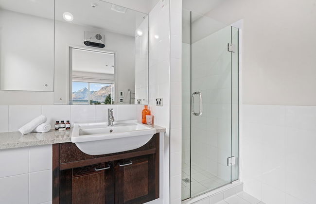 LAKEFRONT PENTHOUSE APARTMENT WITH 270-DEGREE VIEW - Foto 15