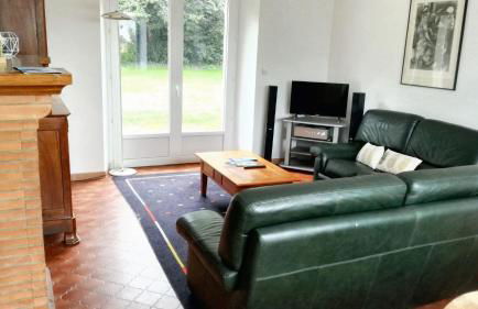 Maison cosy à Pontorson avec jardin clos et terrasse - Foto 3