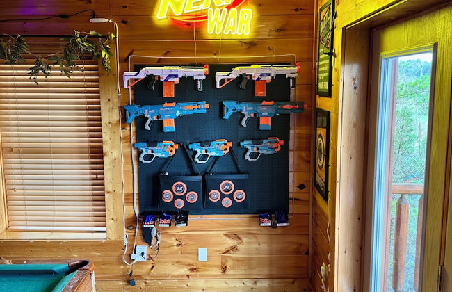 Summer Special, NERF War, Theater, HotTub, Pet Friendly, Game Room - Foto 1