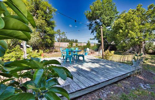 Pet Friendly & Firepit Minutes to Beach Sleeps 6 - Foto 59