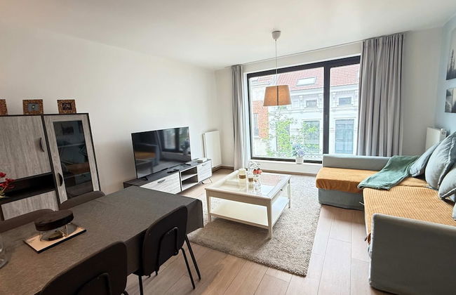 Spacious 3BR 2/5 BA Near Diamond District by Oneluxstay - Foto 6