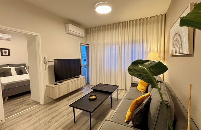 SeaBreeze City Center Flats by TrulyCyprus - Foto 35