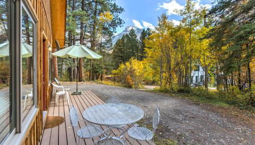 Marble Hideaway Cabin with Mountain Views and Deck! - Foto 2