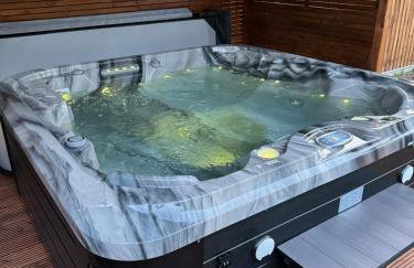 Luxury 2 Bedroom Norfolk Retreat-Private Hot Tub - Foto 31