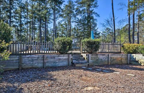 Luxe Lake House with Pool and Dock on Deep Water Cove! - Foto 40