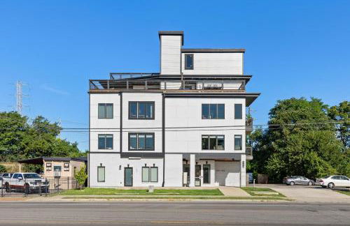 Only 4 Miles to Broadway with Free Parking and TVs in Bedrooms - Foto 44