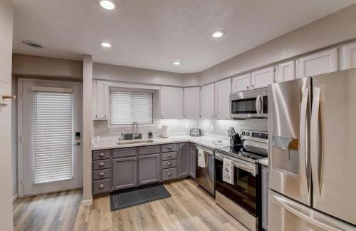 Lakefront Luxury for Families or Couples - Foto 6